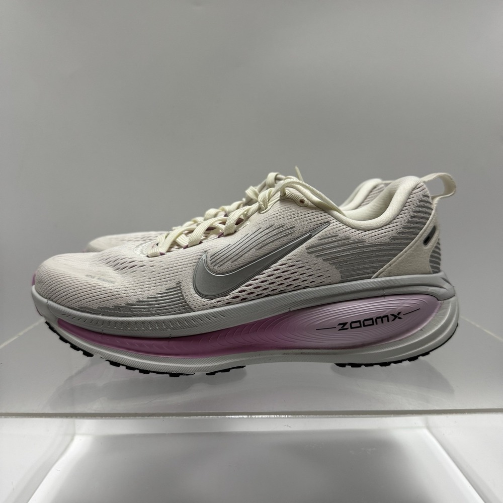 Nike Vomero 18 Metallic Silver Pink IM2503-133 Running Shoes Women's Size 7